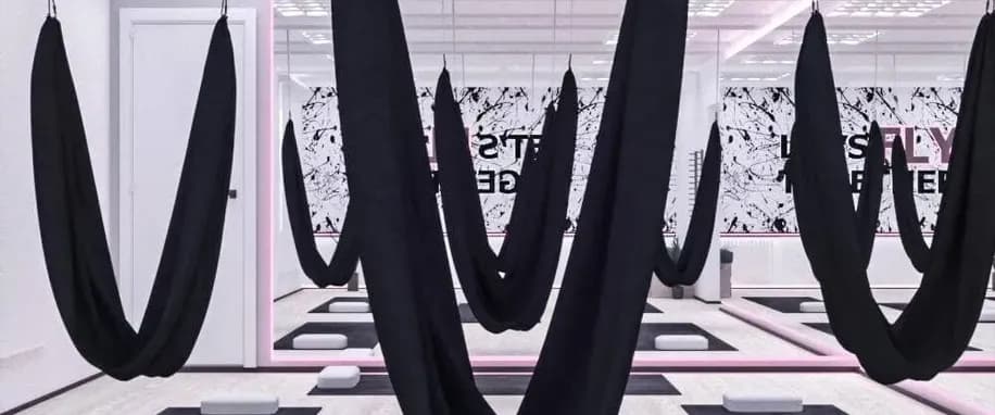 gallery slide