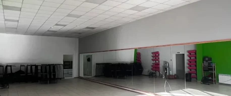 gallery slide