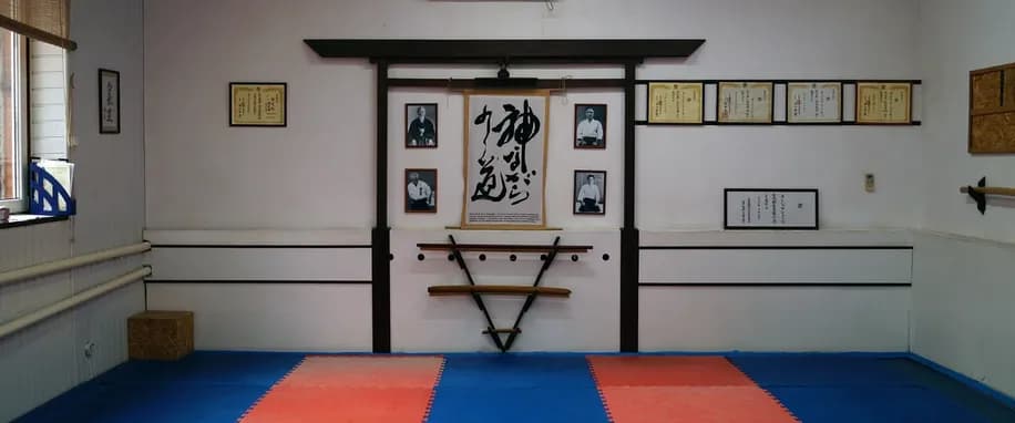 gallery slide