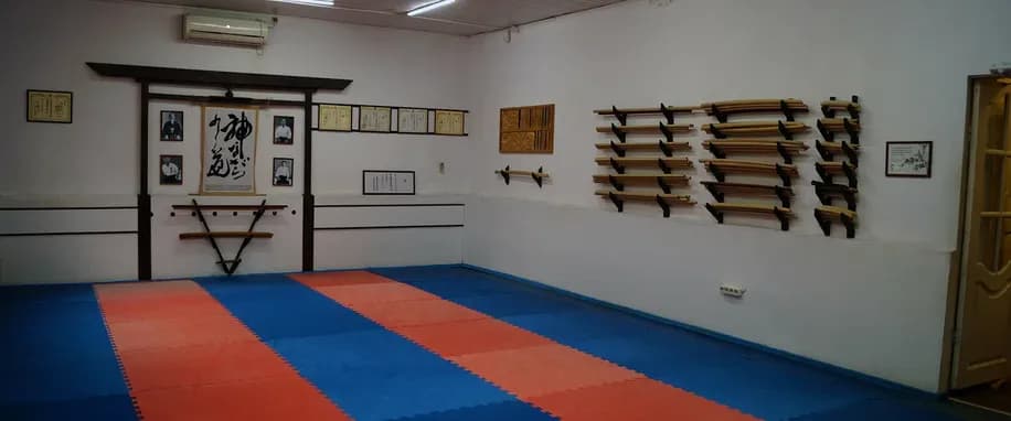 gallery slide