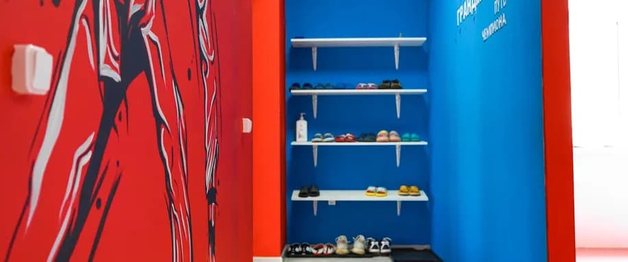 gallery slide