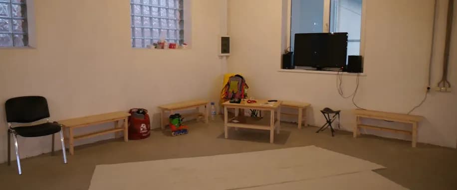 gallery slide