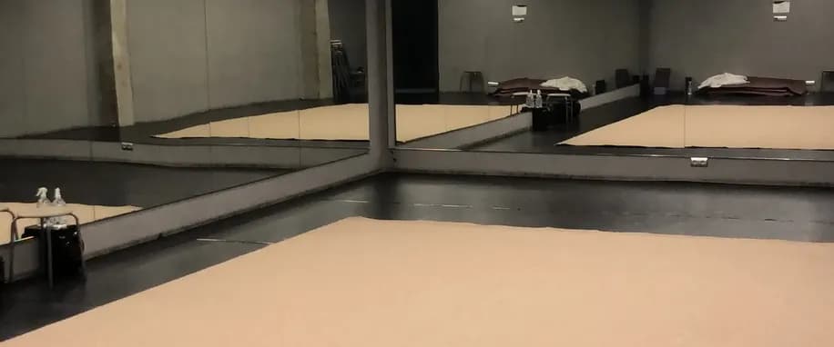 gallery slide